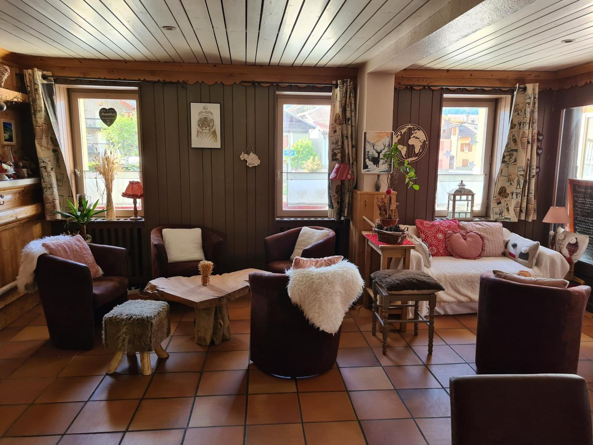 Longefoy Hotel Et Appart'Hotel Restaurant L'Adray מראה חיצוני תמונה