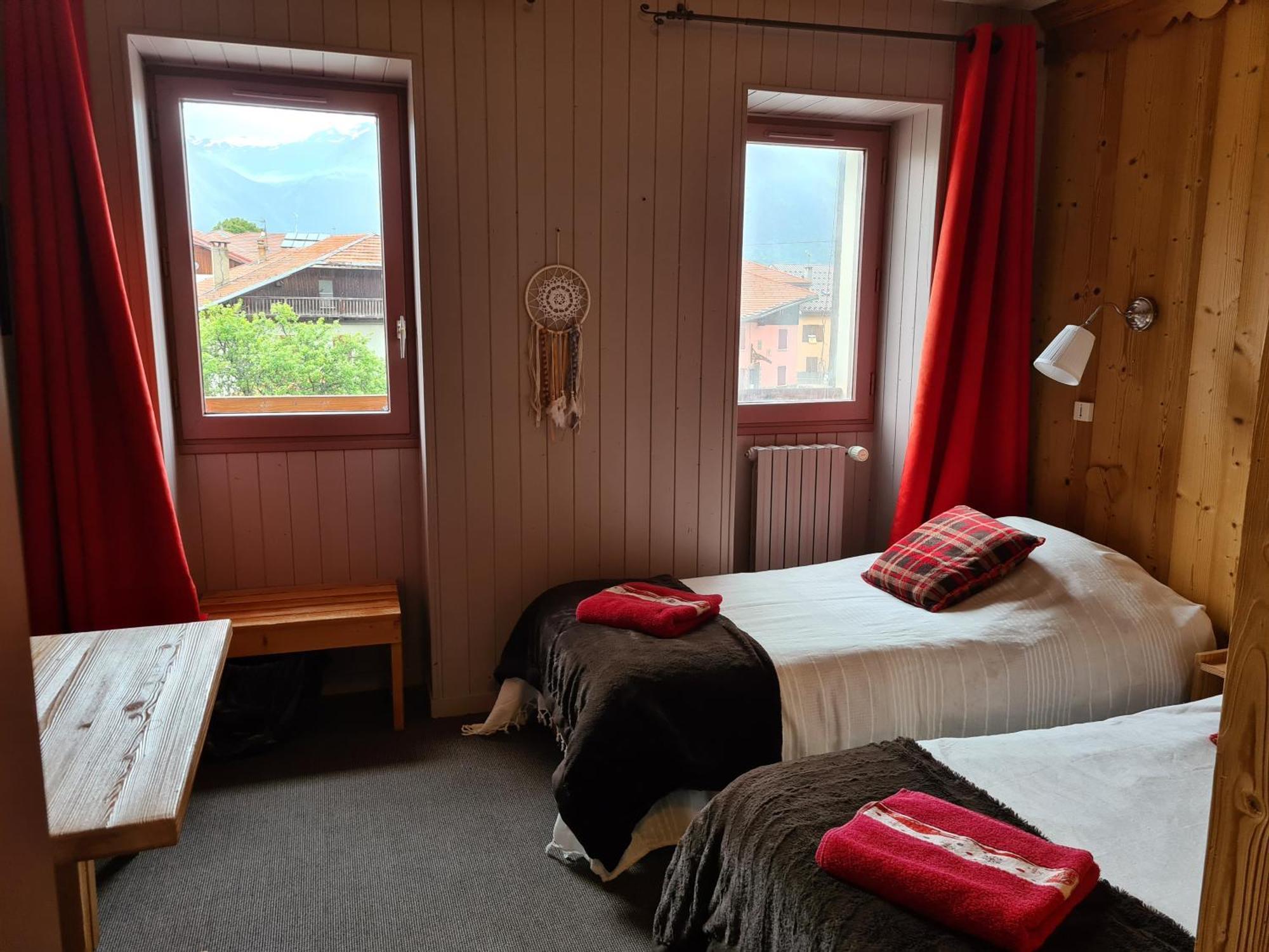 Longefoy Hotel Et Appart'Hotel Restaurant L'Adray מראה חיצוני תמונה